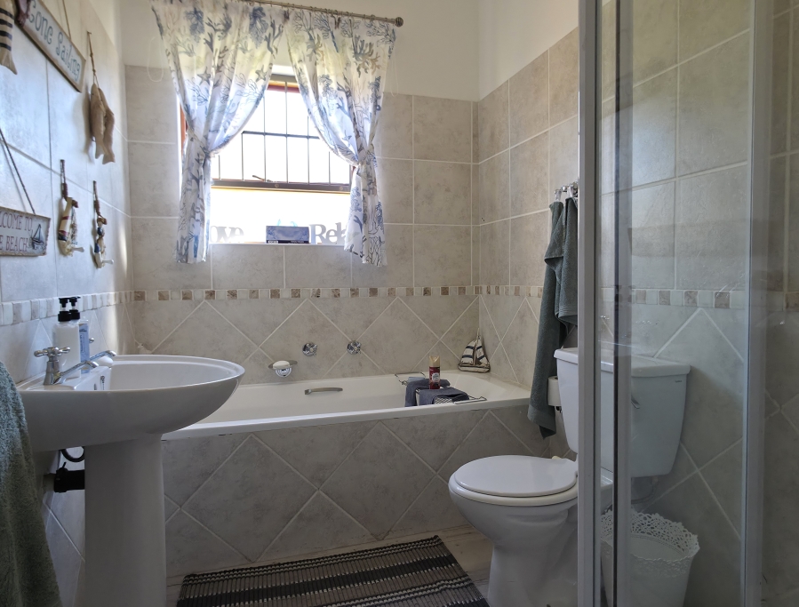 3 Bedroom Property for Sale in Jeffreys Bay Central Eastern Cape